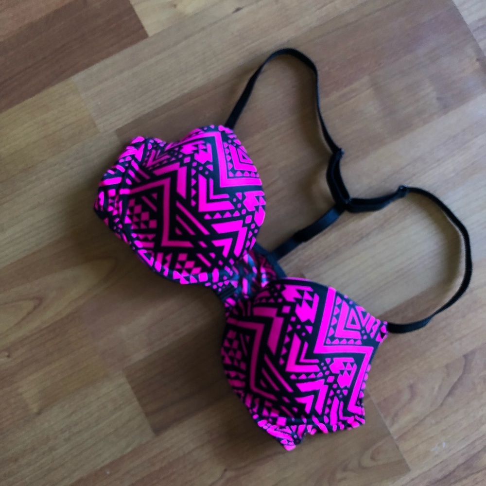 Victoria’s Secret PINK wear everywhere